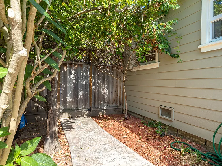 334 San Juan Ave — Photo 29