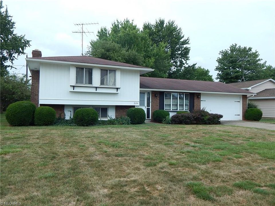 1st image of 2109 W 39th St