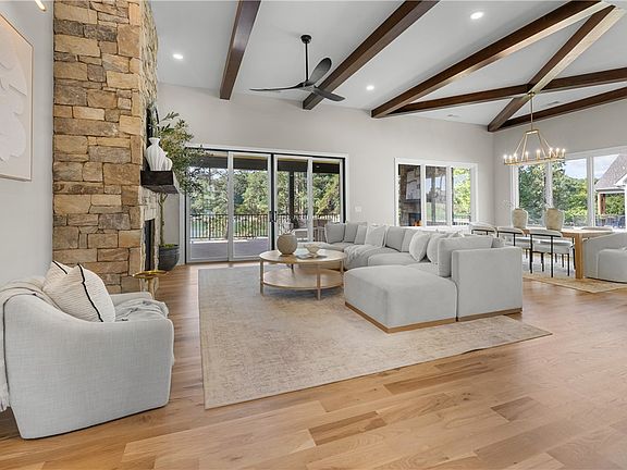 4th image of 713 Bay Harbor Ln
