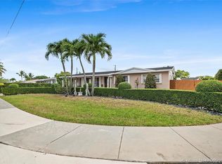 10301 SW 54th St, Miami, FL 33165