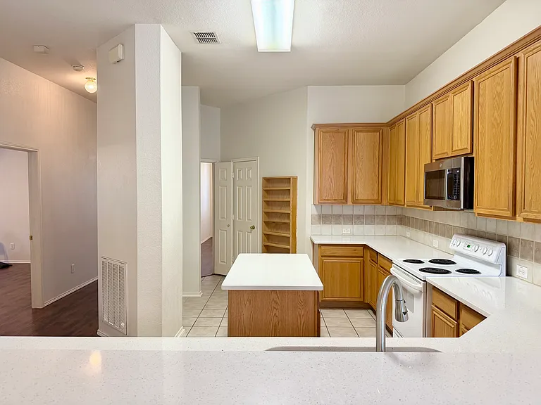 5809 Pine Meadow Ln — Photo 6