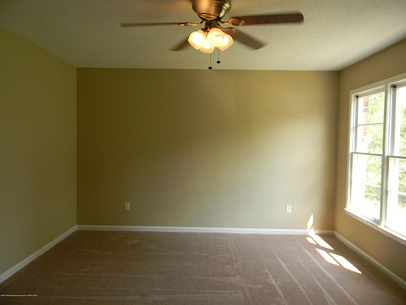 3rd image of 550 Christybrook Cv