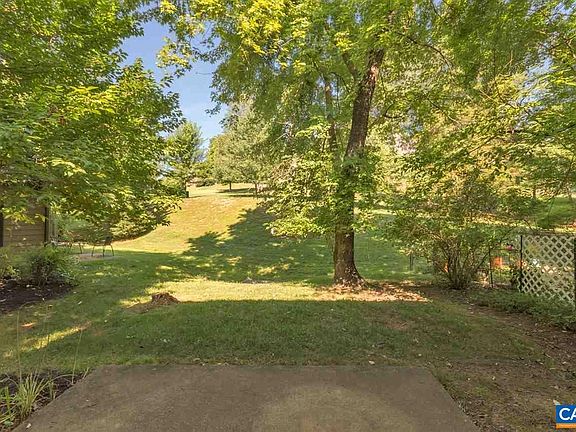3rd image of 718 Exton Ct