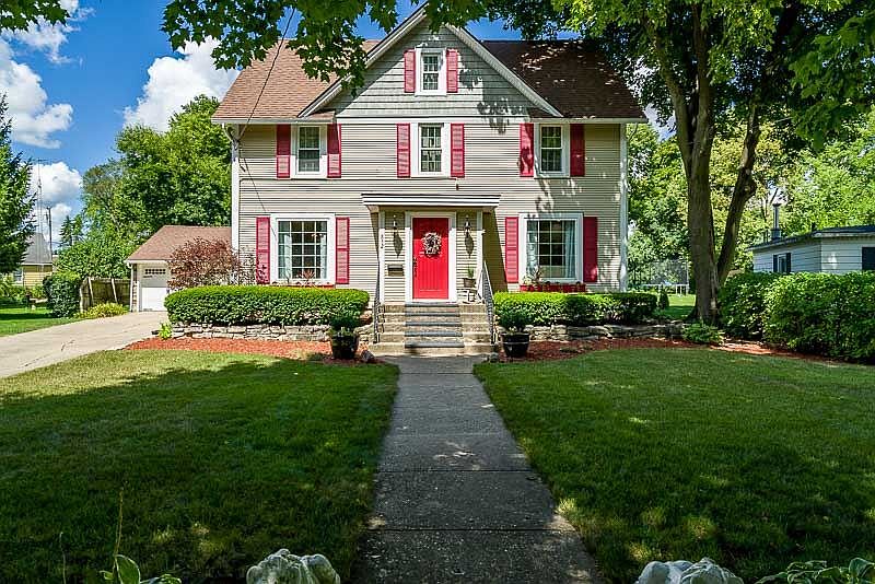 1st image of 852 Sherwood Dr
