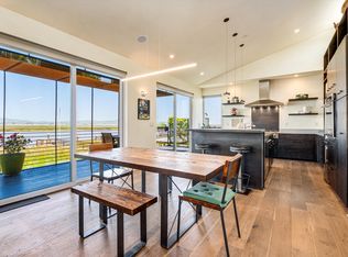 1364 Milton Rd, Napa, CA 94559