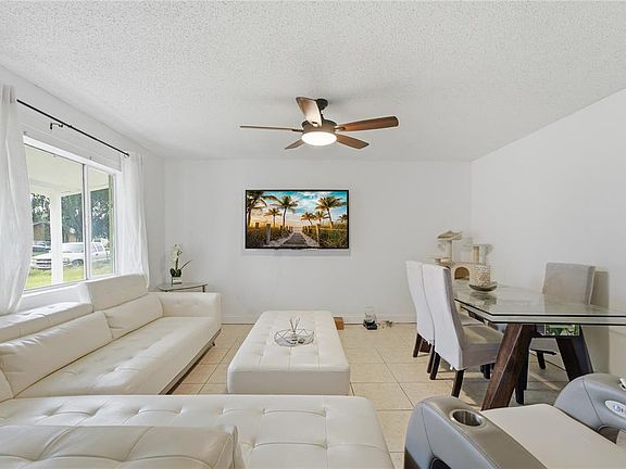 2nd image of 524 PIGEON CIR