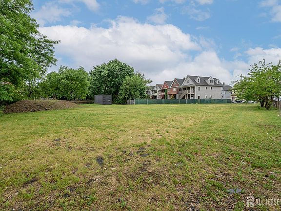 4th image of 534 Grier Ave