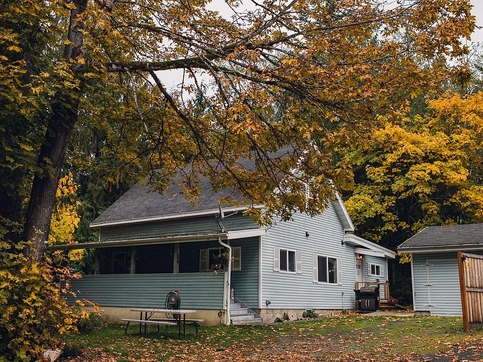 43 Lower Dam Rd
