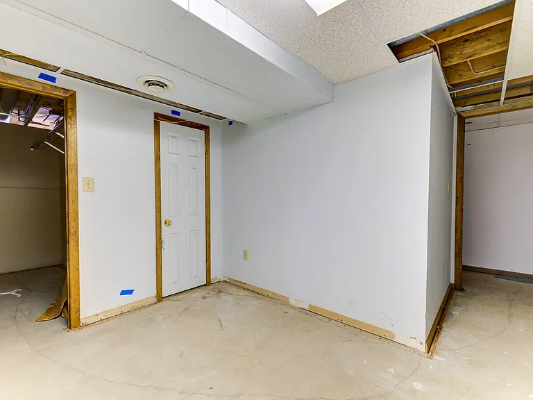 13 Cloverfield Dr — Photo 39