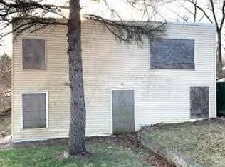 518 N Miami Pl, Gary, IN 46403