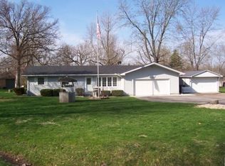 3291 Las Vegas Dr, Decatur, IL 62526