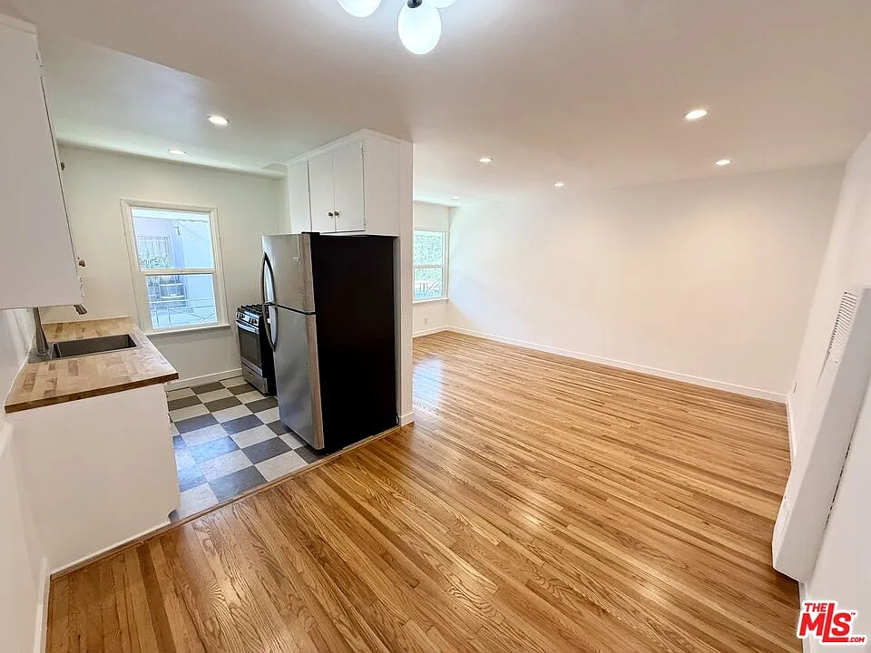 1 bed, 1.0 bath, $2,195 — Photo 3