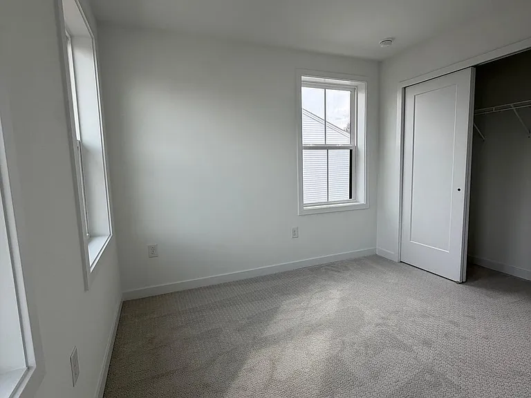111 Brianna Ct #6 — Photo 36