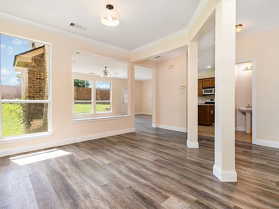 3rd image of 11801 Cottontail Dr