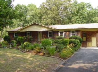 5608 Roslyn Rd, Durham, NC 27712