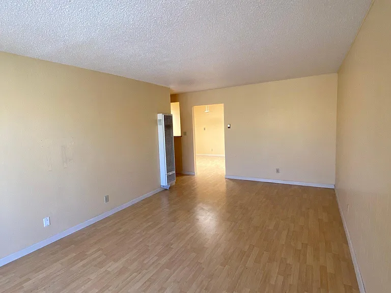 407 Cornell Ave #12 — Photo 17