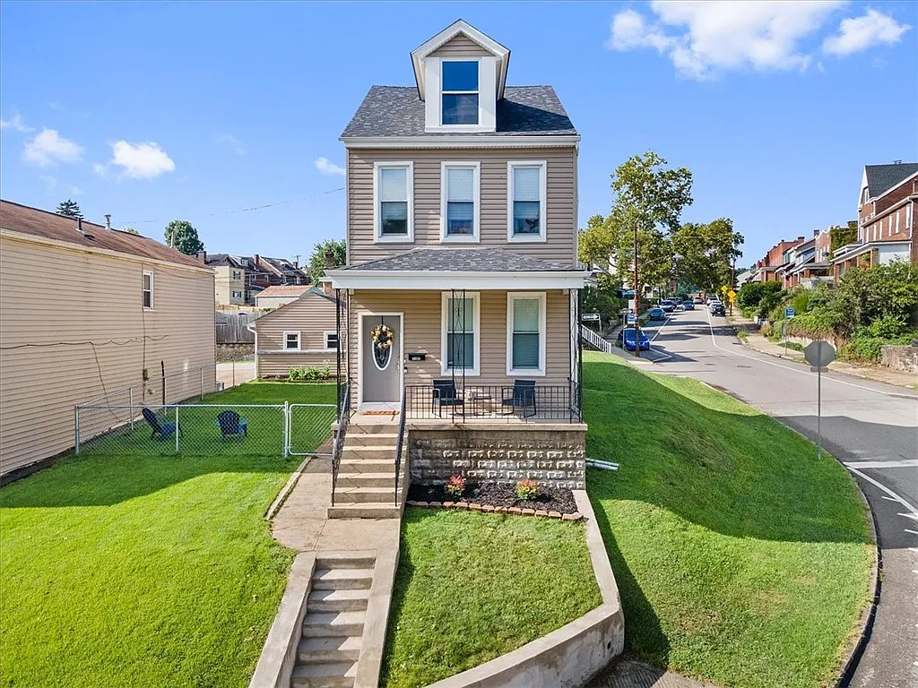 7102 Baker St photo 1