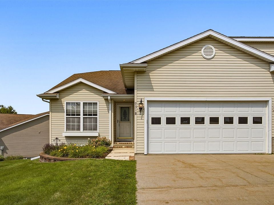 1st image of 931 Willow Ln #B