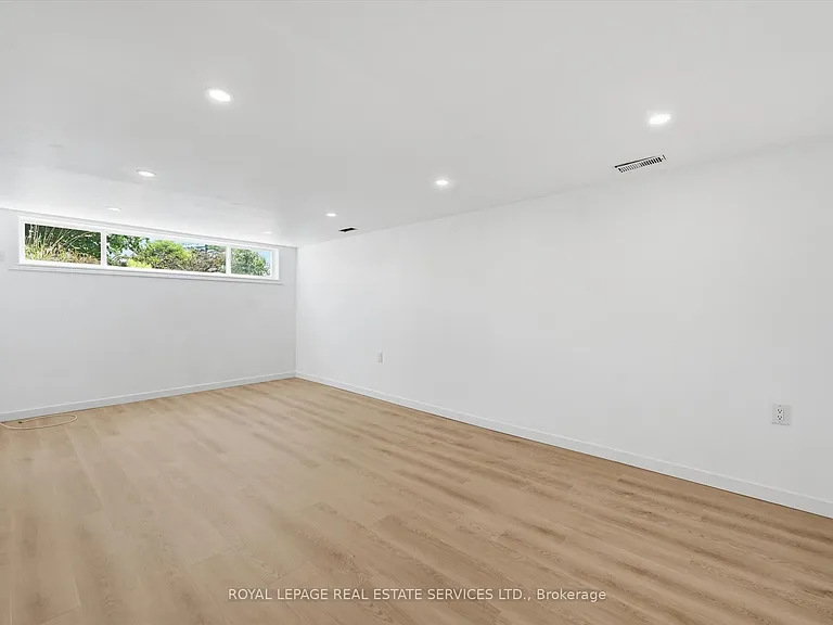 6 Greening Ct #LOWER — Photo 9