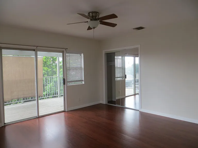 147 Mariposa Ave #F — Photo 5
