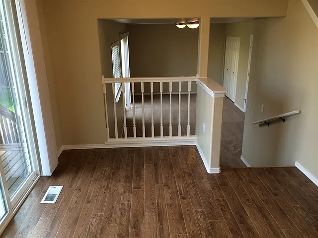 5101 61st Dr NE — Photo 3