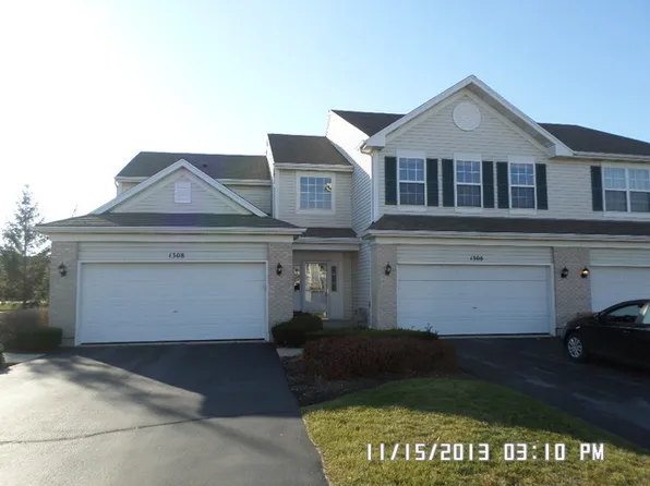1306 Piper Ct, Crystal Lake, IL 60014