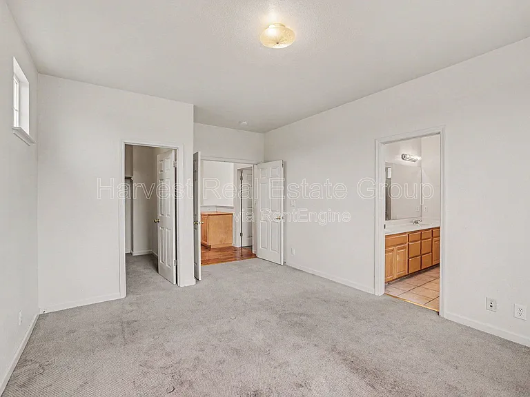 1991 Gresham Dr — Photo 12