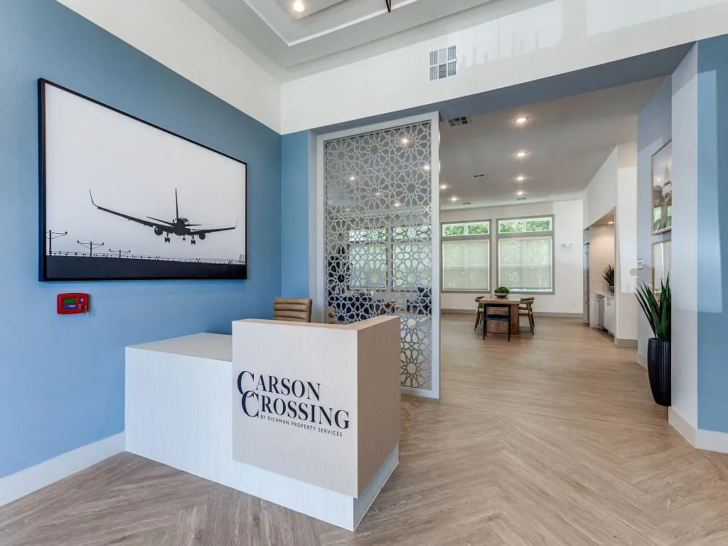 Carson Crossing — Photo 2