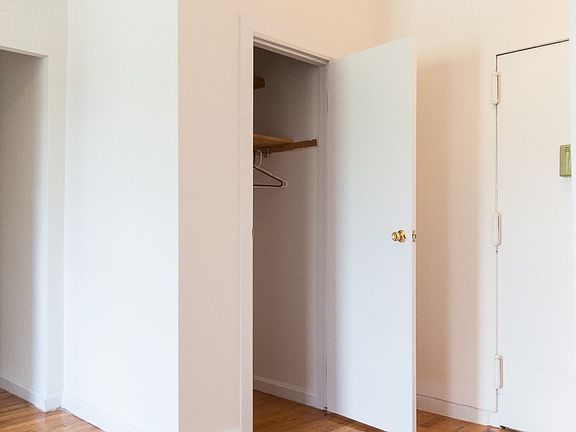 3rd image of 448 Saint Johns Pl APT 2C