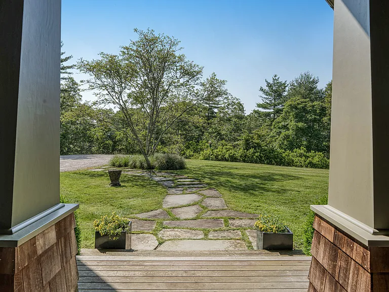 1605 Deerfield Rd — Photo 9
