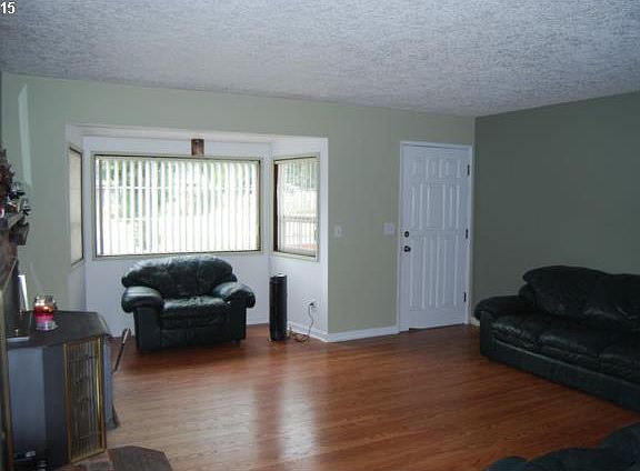 4th image of 12512 NE 79th St
