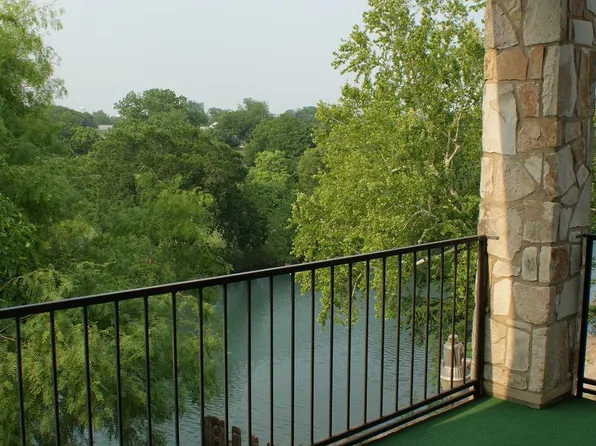 472 Seele St APT 8A, New Braunfels, TX 78130