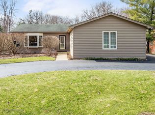 3S370 Haylett Ave, Warrenville, IL 60555