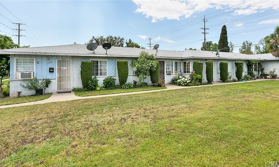 2nd image of 1701 N Hollywood Way