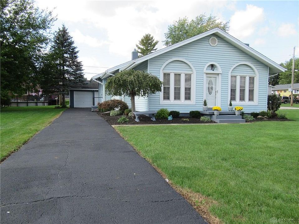 1st image of 210 Wagner Ave