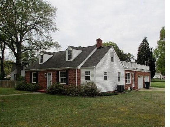 2nd image of 3001 Oak Ln