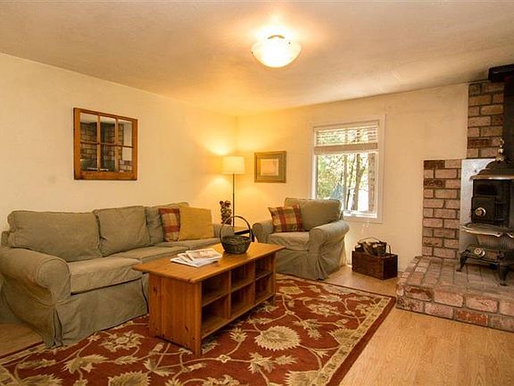 4th image of 22813 Highland Dr