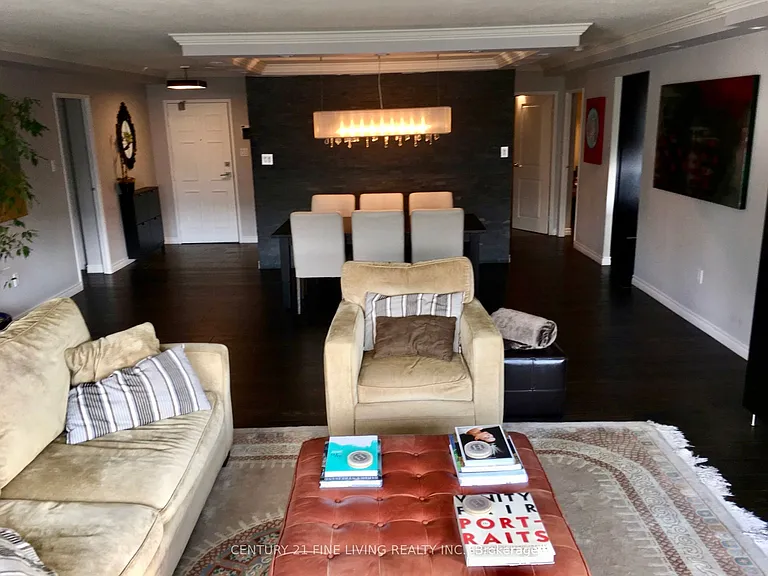 256 Jarvis St #15D — Photo 4