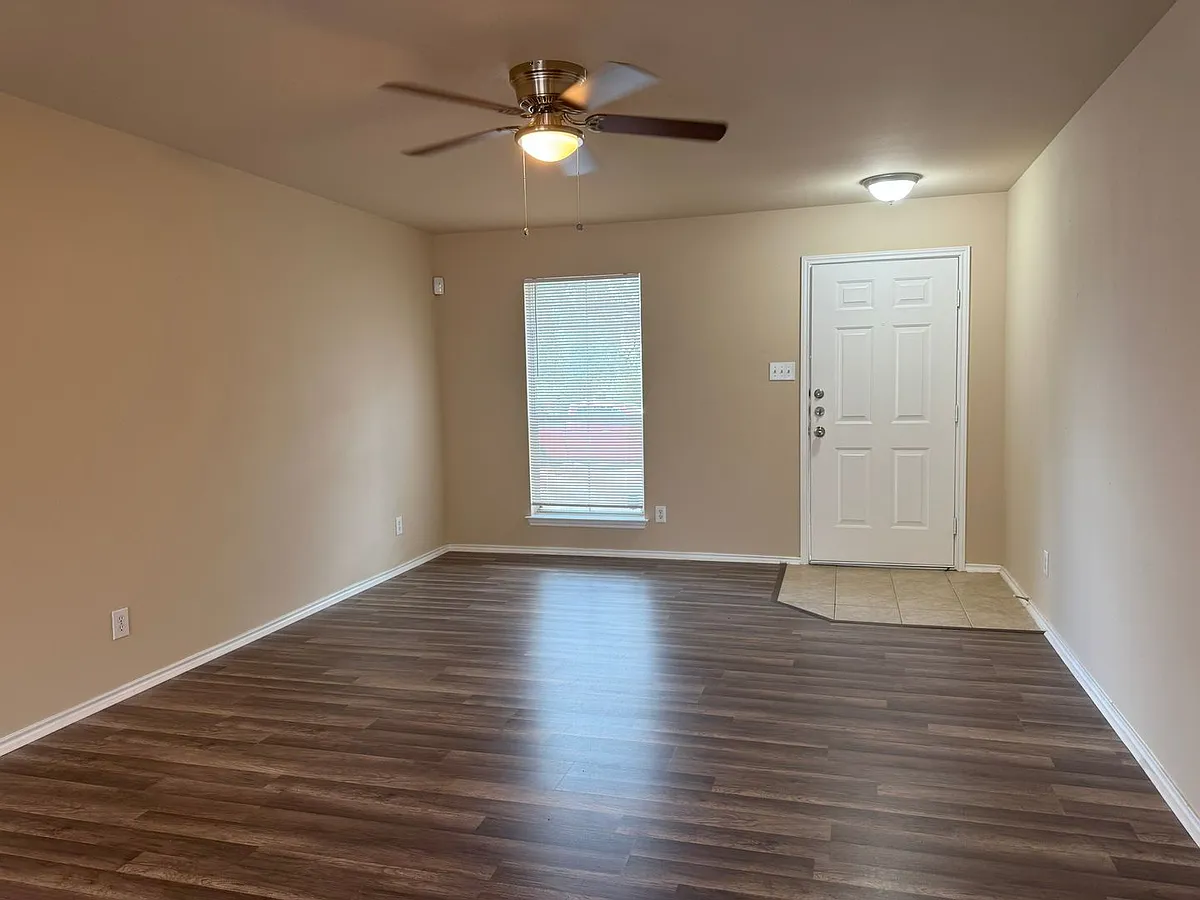 Building Photo - 9061 Clearwood Path