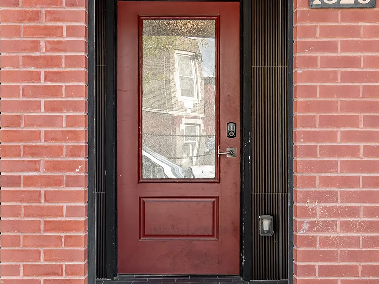 1329 N Randolph St #4 — Photo 32