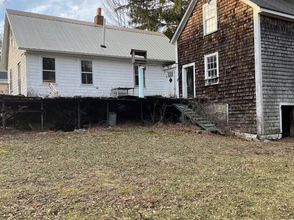 87 High St, Assonet, MA 02702