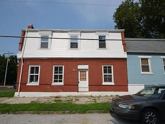 323 S Church St photo 1