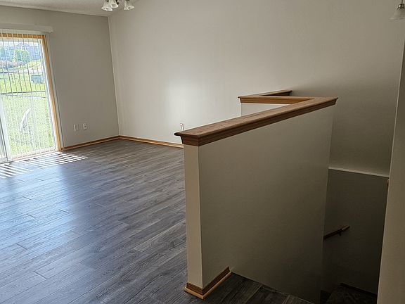 3rd image of 504 Stonedale Dr