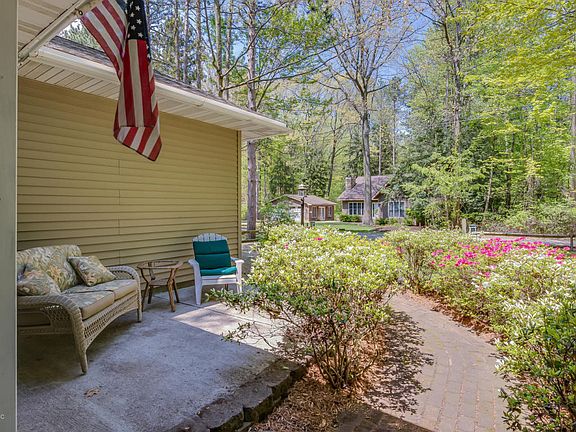 4th image of 6588 Pine Ln
