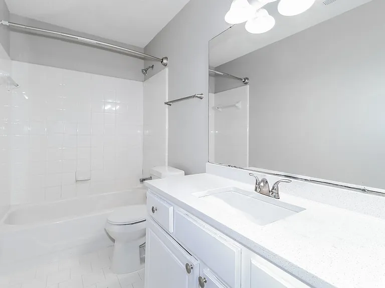 1655 Torrington Dr — Photo 17