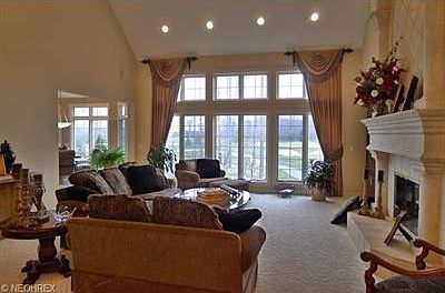 3rd image of 288 W Edinburgh Dr