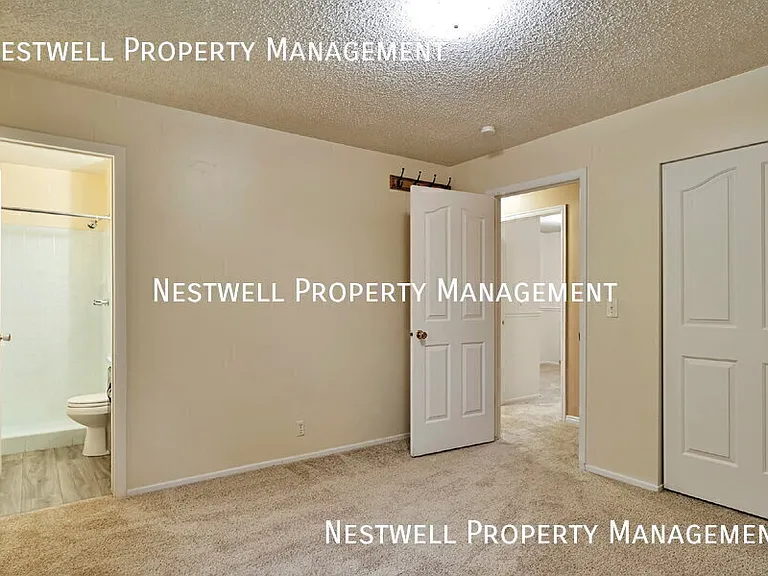 815 E Dusty Rock Pl — Photo 16