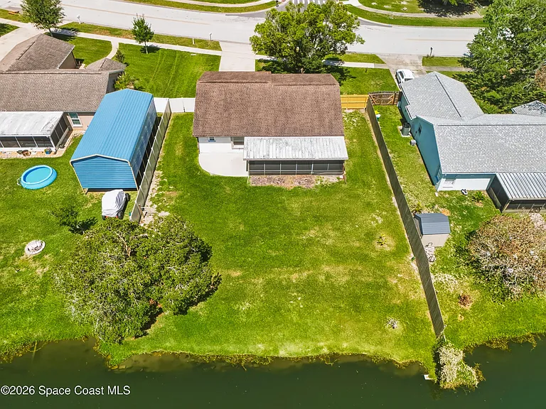 2224 Westminster Dr — Photo 30