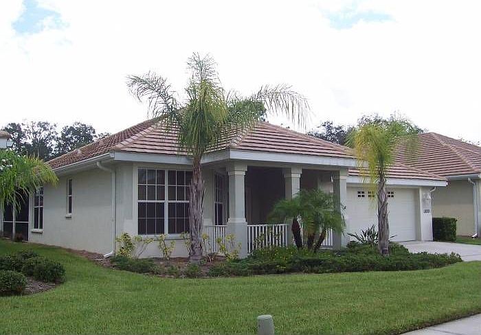 FRONT EXTERIROR