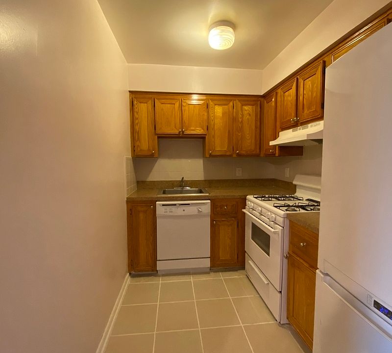 1st image of 30-95 47th St #2